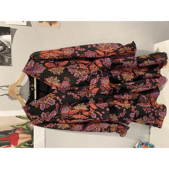 Vero Moda Dresses & Skirts - Vero Moda Floral Print Dress - Size M NWOT